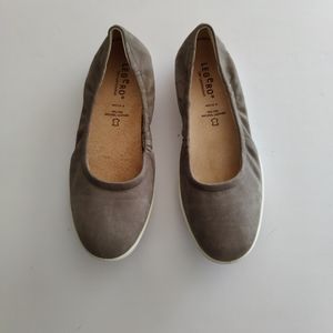 Legero Weite G Gray Flats